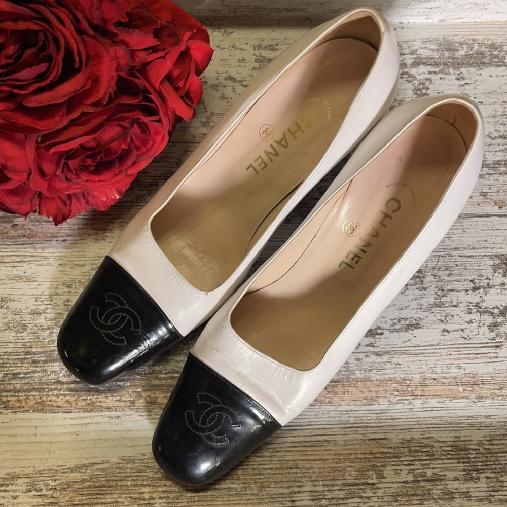 Vintage Chanel Pumps